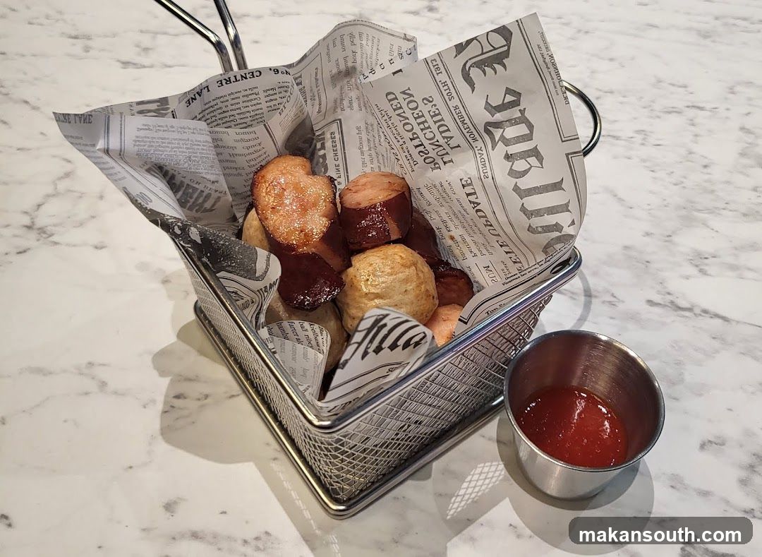 Fried Sausage Basket with Ketchup
