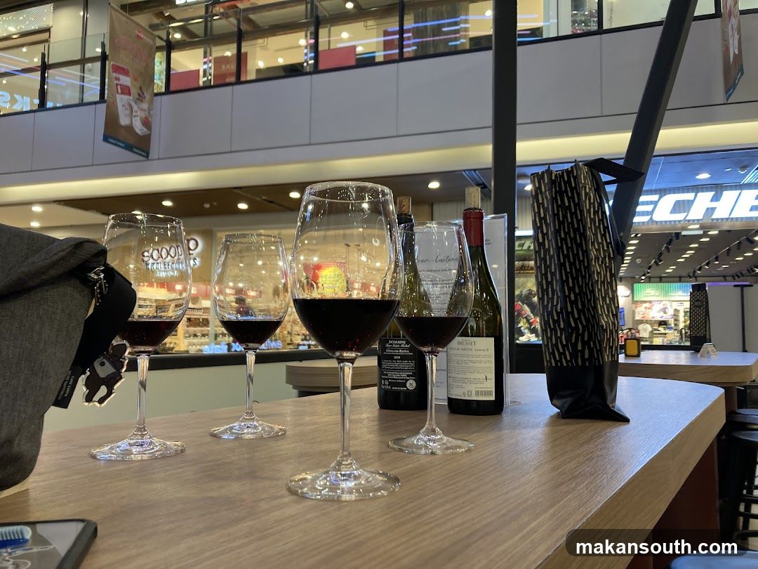 Wine Tasting at Mall Bar