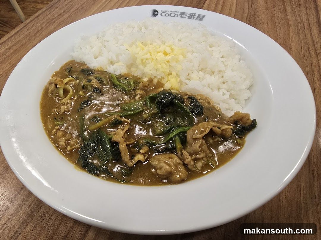 Curry Rice with Greens and Meat