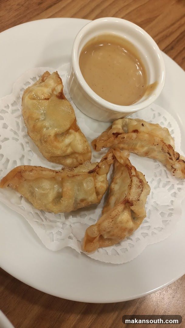 Gyoza with Sauce
