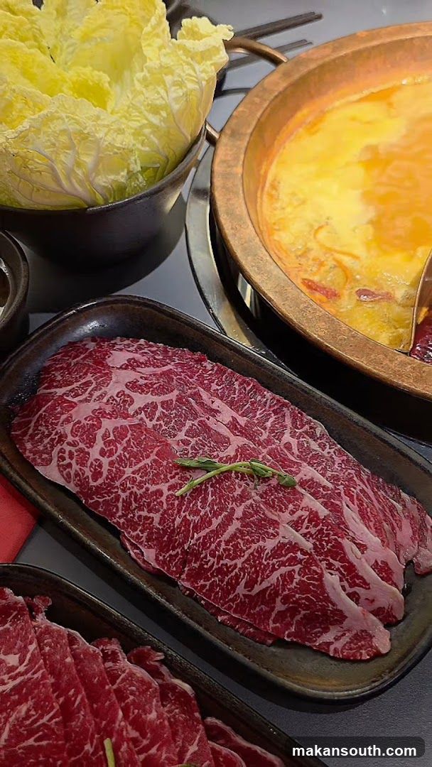Uncle Fong Hotpot Restaurant 方叔叔重庆老火锅