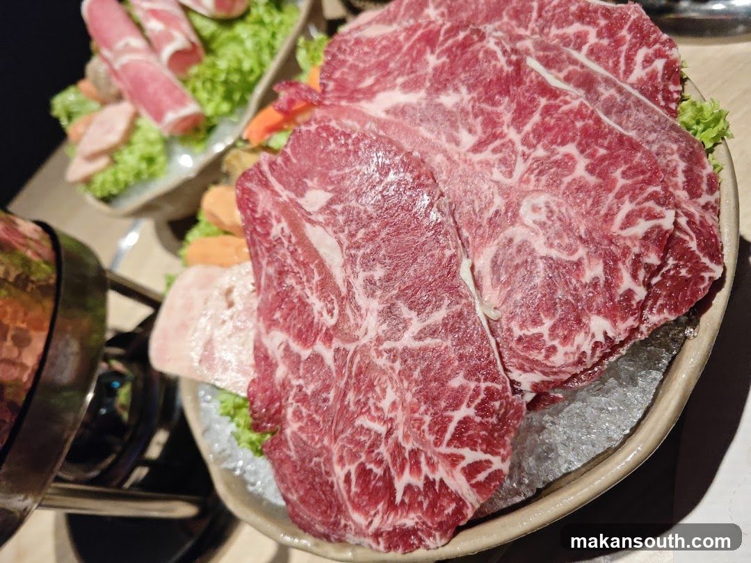 Uncle Fong Hotpot Restaurant 方叔叔重庆老火锅