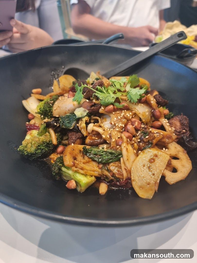 Stir-fried Vegetable and Meat Dish