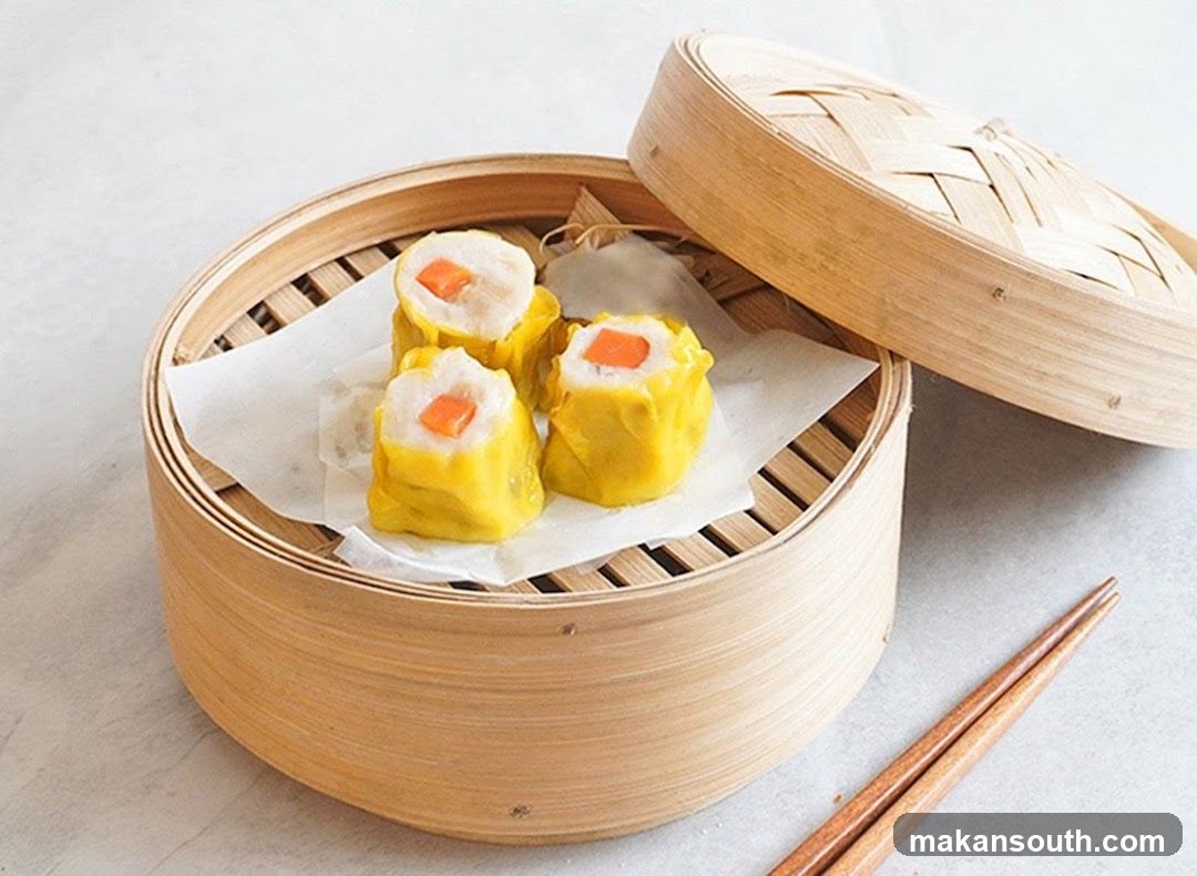 Steamed Dumplings in Bamboo Steamer