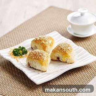 Sesame Buns with Tea