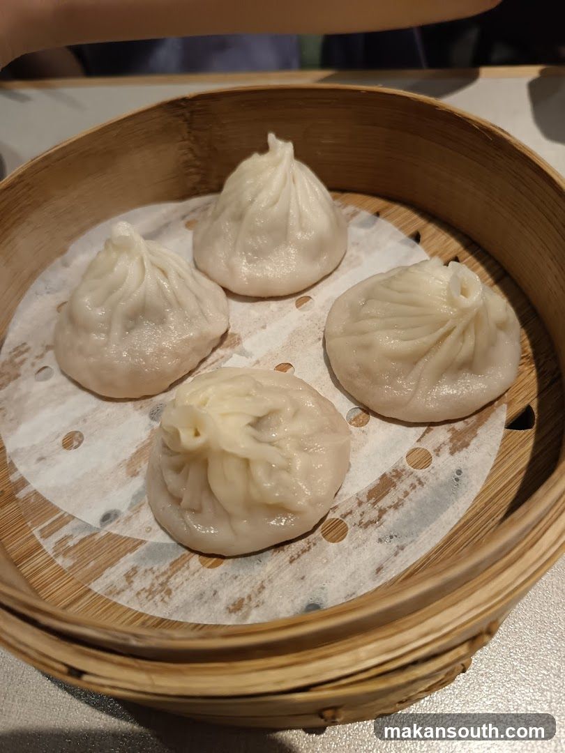 Steamed Dumplings in Bamboo Basket
