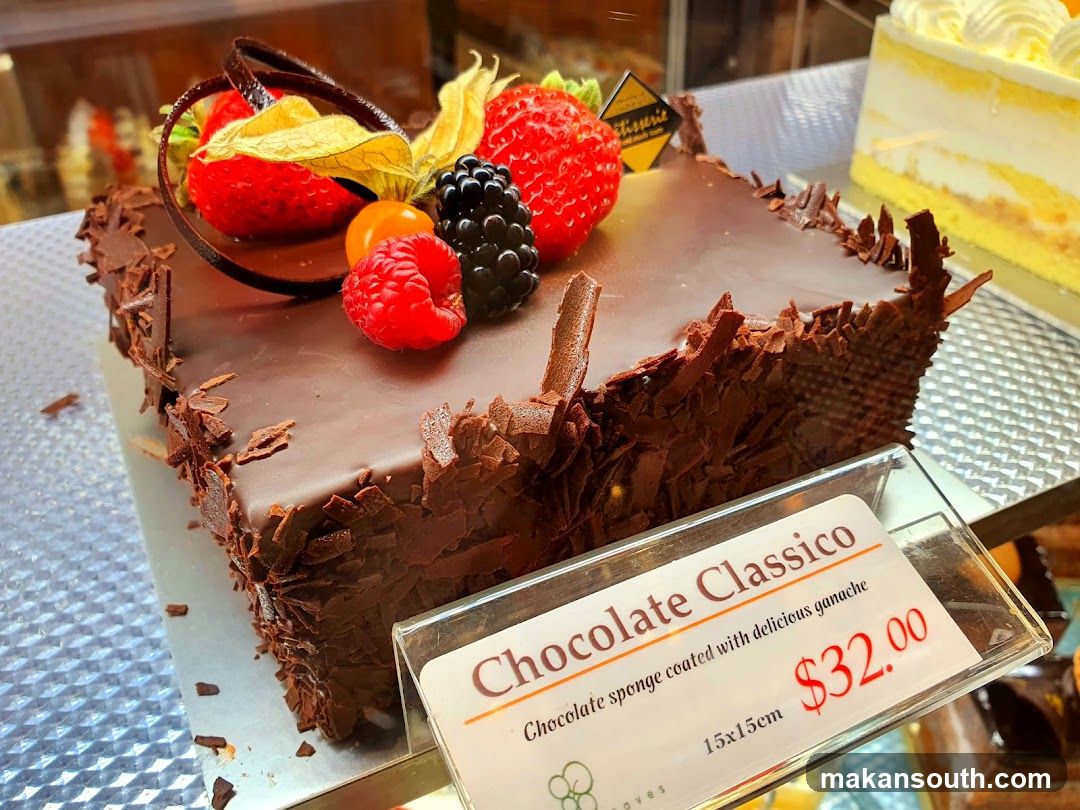 Chocolate Classico Cake Display