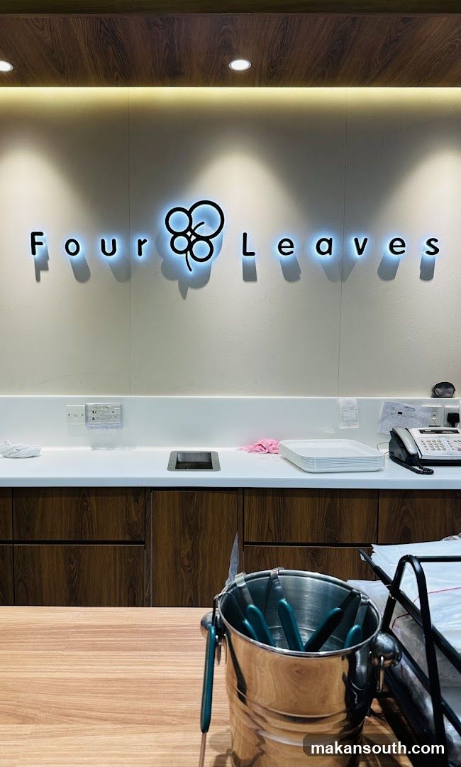 Four Leaves Interior