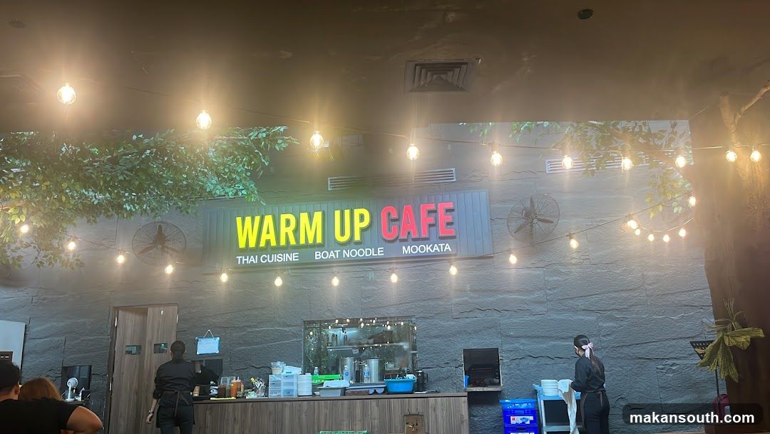 Warm Up Cafe