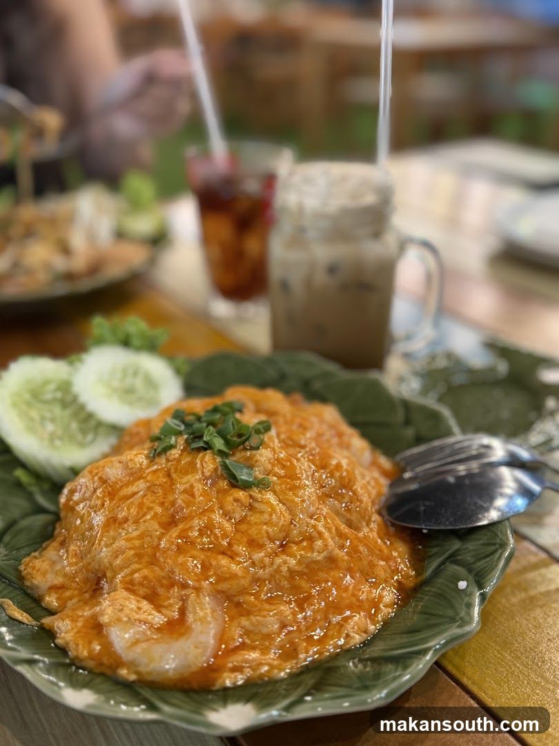 Dish with Shrimp and Cucumber