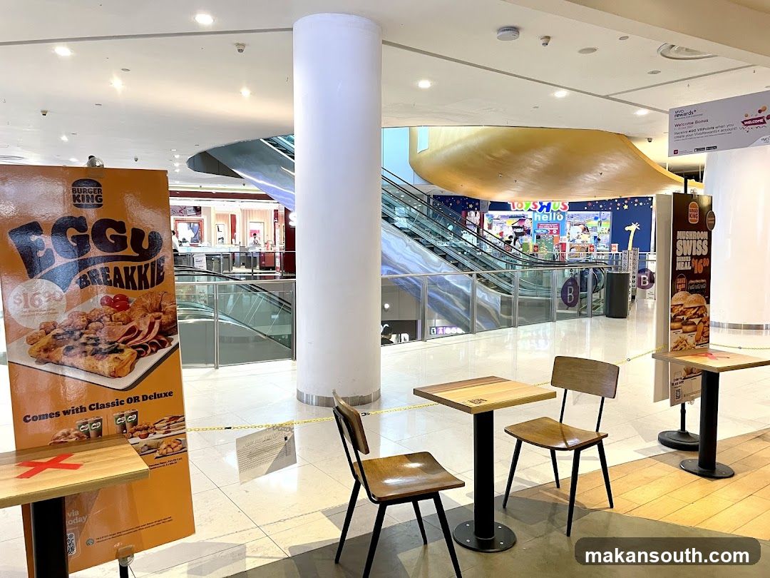 Burger King Egg & Breakie Ad in Mall