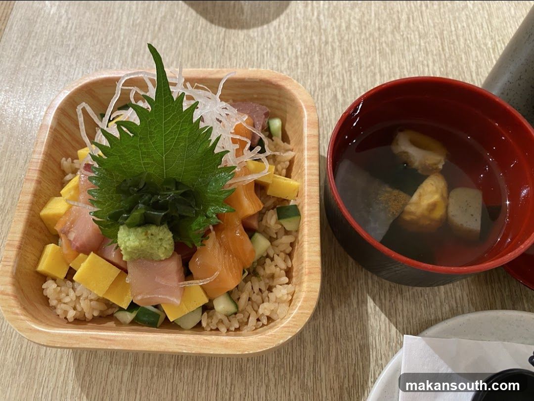 Sushi Bowl with Soup
