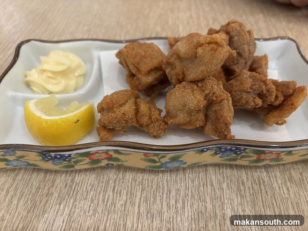 Fried Chicken with Lemon and Mayonnaise