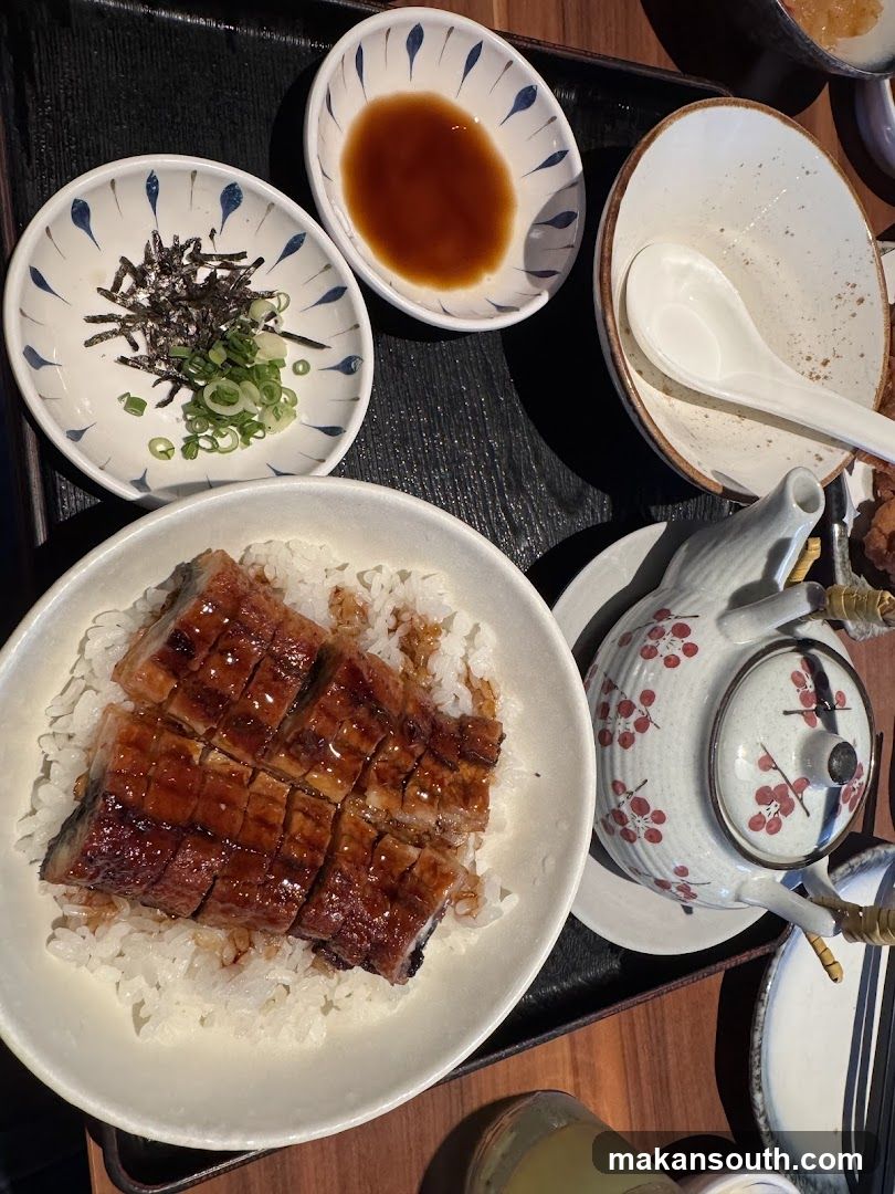Eel Rice Bowl with Side Dishes