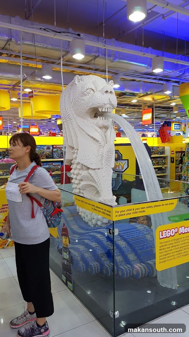 LEGO Merlion Display