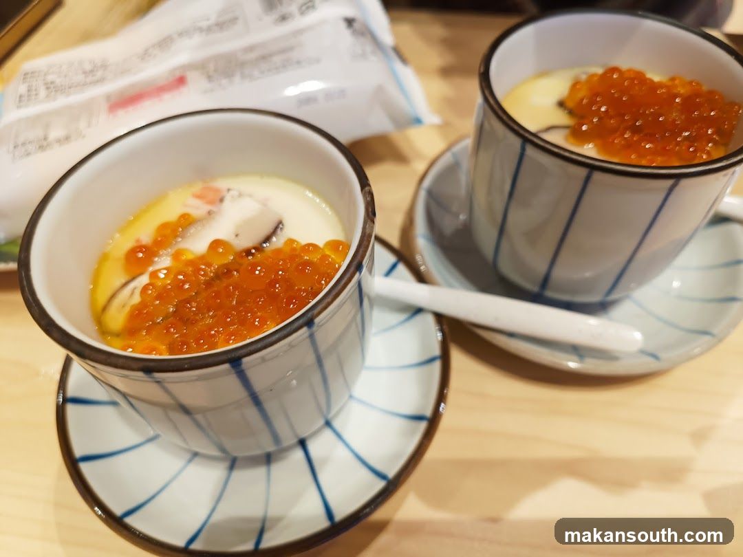 Dish with roe and egg