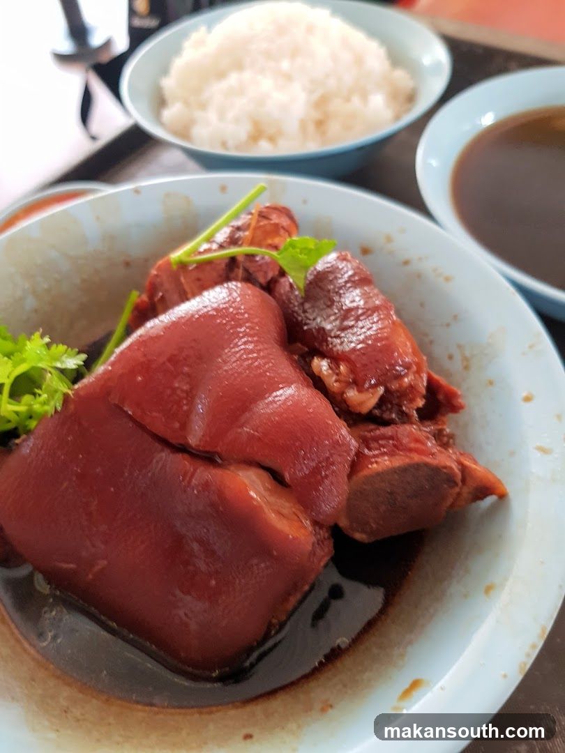 Braised Pork Trotter with Rice