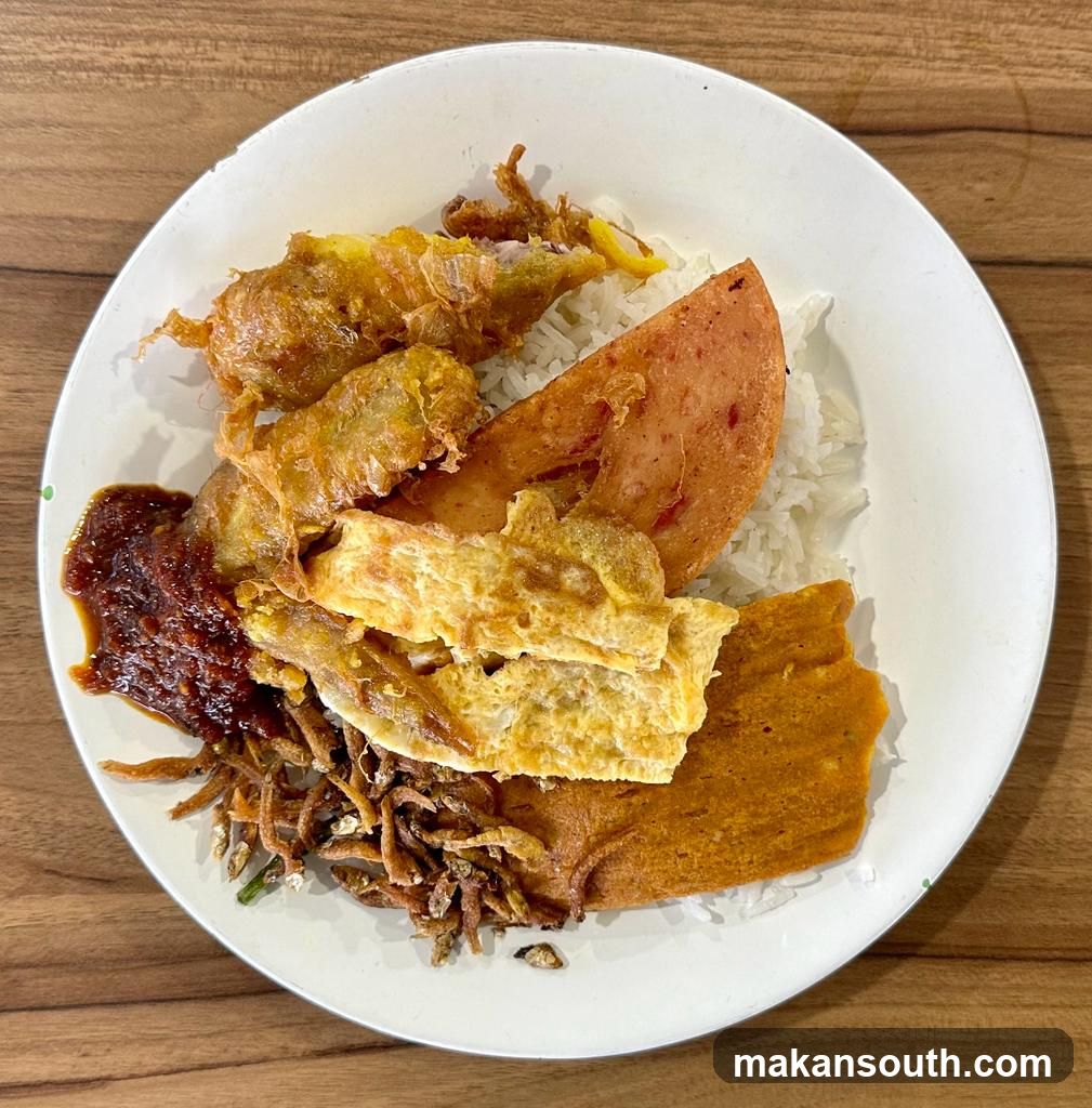 Fried Rice Dish with Various Toppings