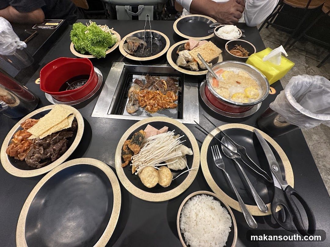 BBQ Table Spread