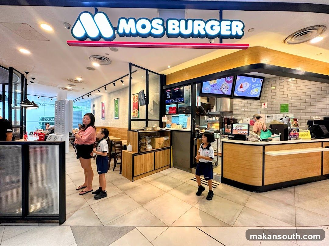 Mos Burger Interior
