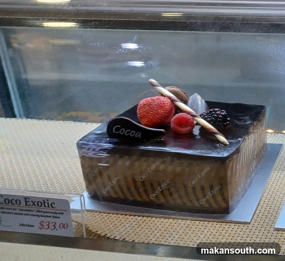 Coco Exotic Cake Display