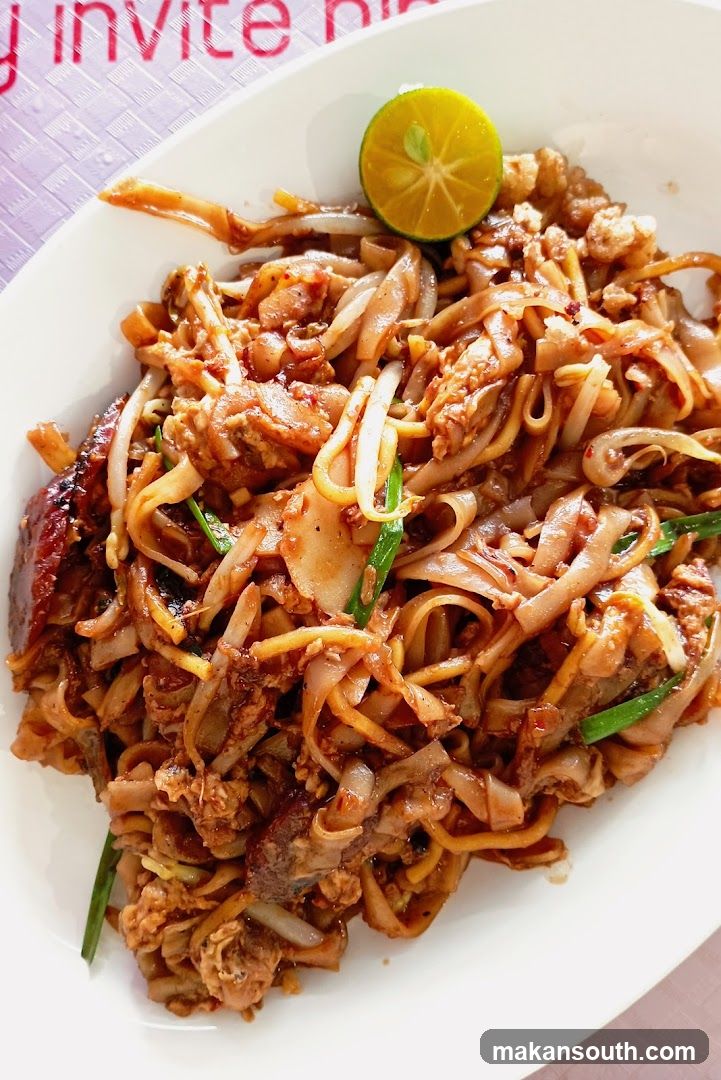 Stir-fried Noodles with Meat and Lime