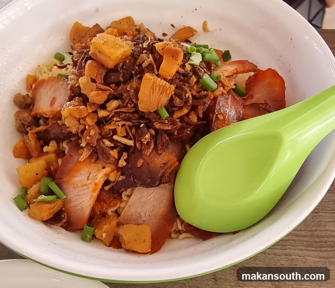 Bowl of Noodles with Meat and Vegetables