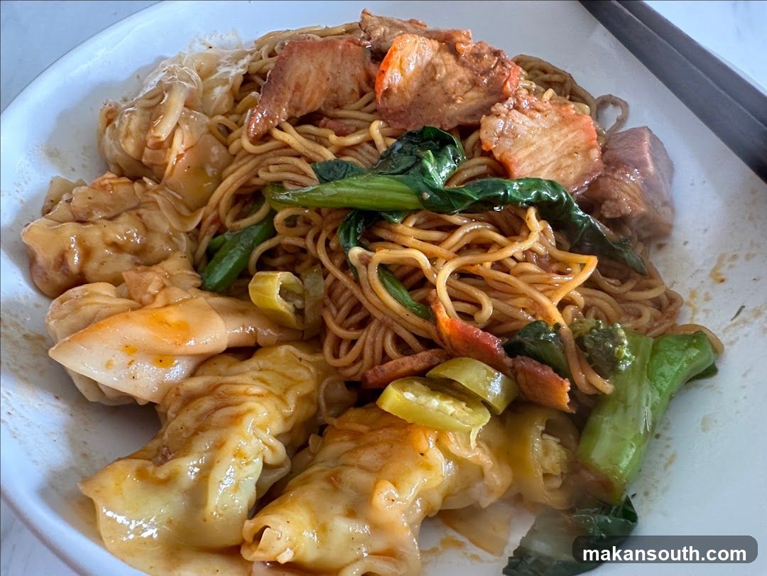 Noodle Dish with Wontons and Meat