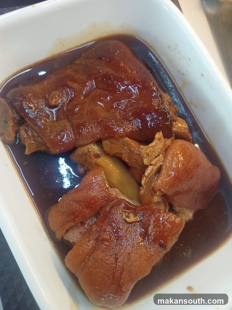 Braised Pork Feet in Sauce