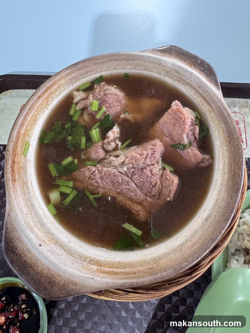 Clay Pot Beef Soup with Rice