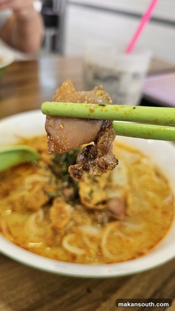 Lauk Noodles with Meat