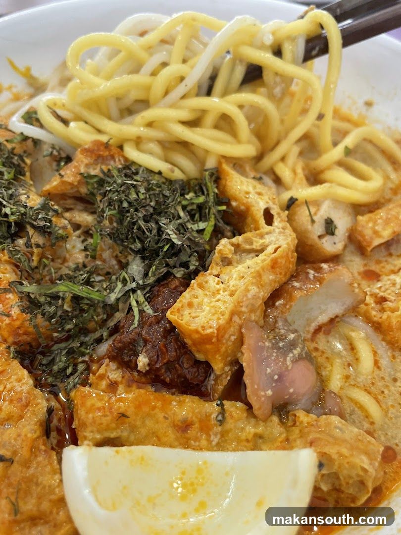 Noodle Dish with Tofu and Egg