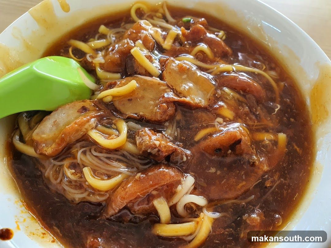 Bowl of Noodles with Meat and Sauce
