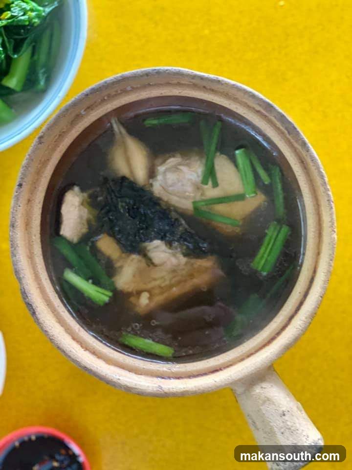 Clay Pot Soup with Greens and Meat
