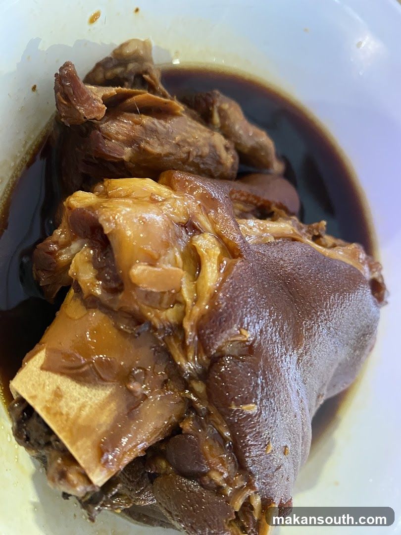 Braised Pork Trotter in Sauce