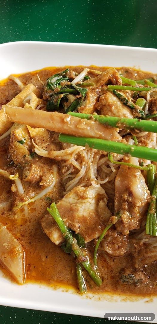 Curry Noodle Dish