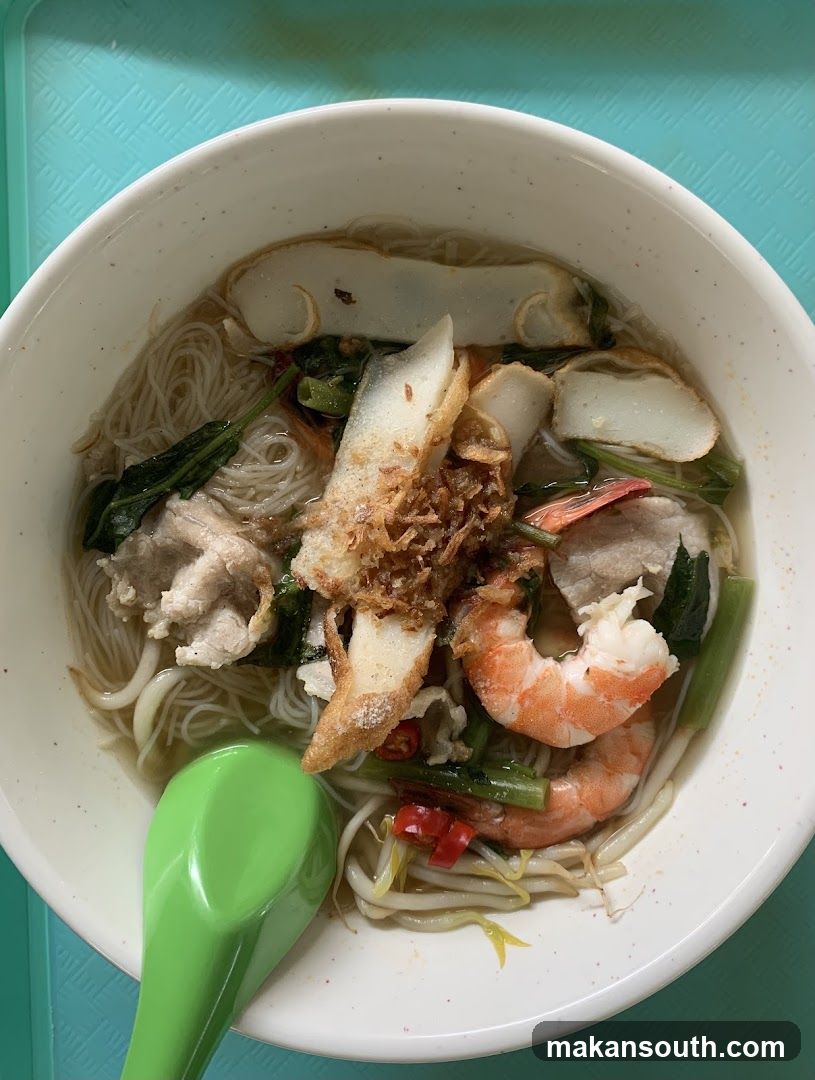 Noodle Bowl with Shrimp and Fish Cake