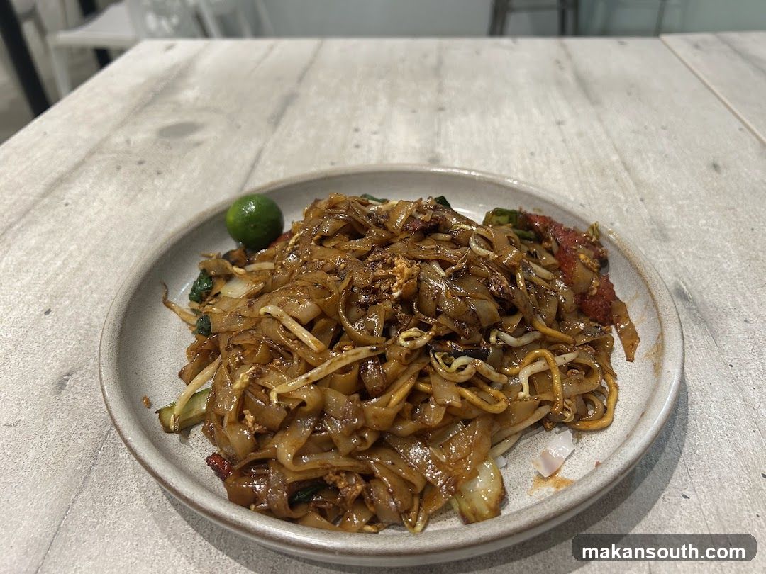 Plate of Stir-fried Noodles with Lime