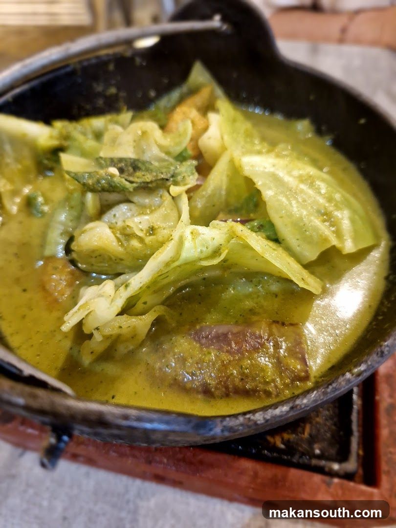 Cabbage Curry in Cast Iron Pot