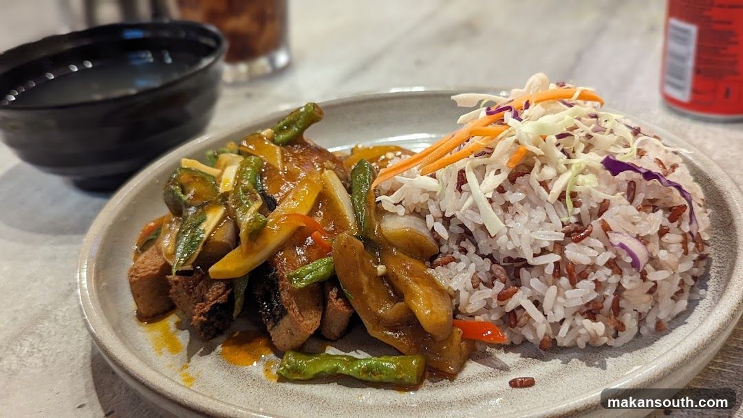 Stir-fry with Rice and Coleslaw