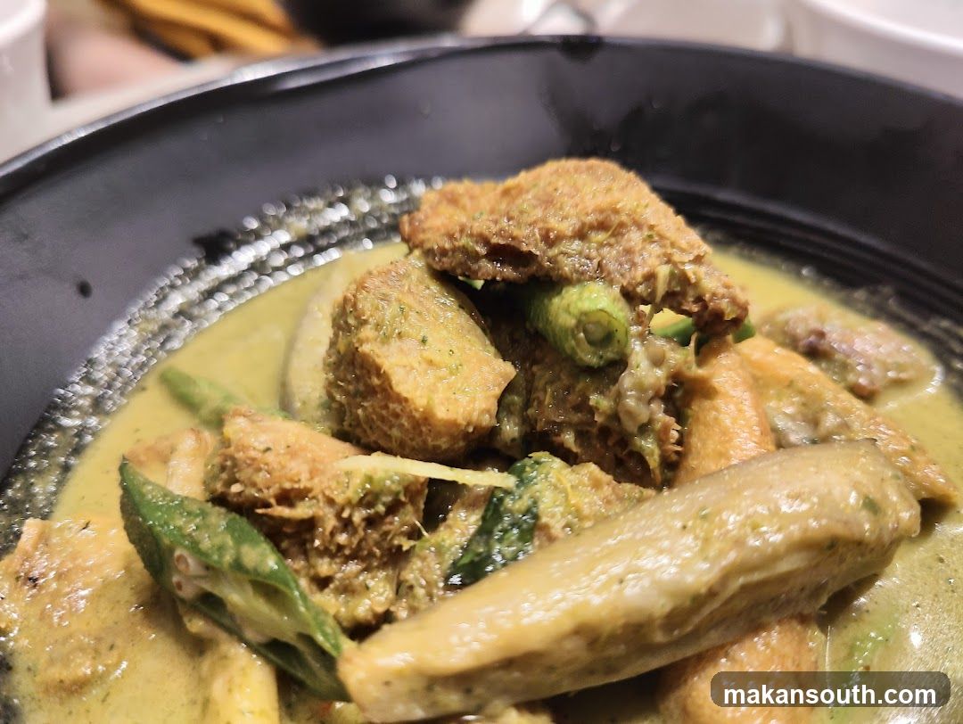 Curry Dish with Vegetables and Protein