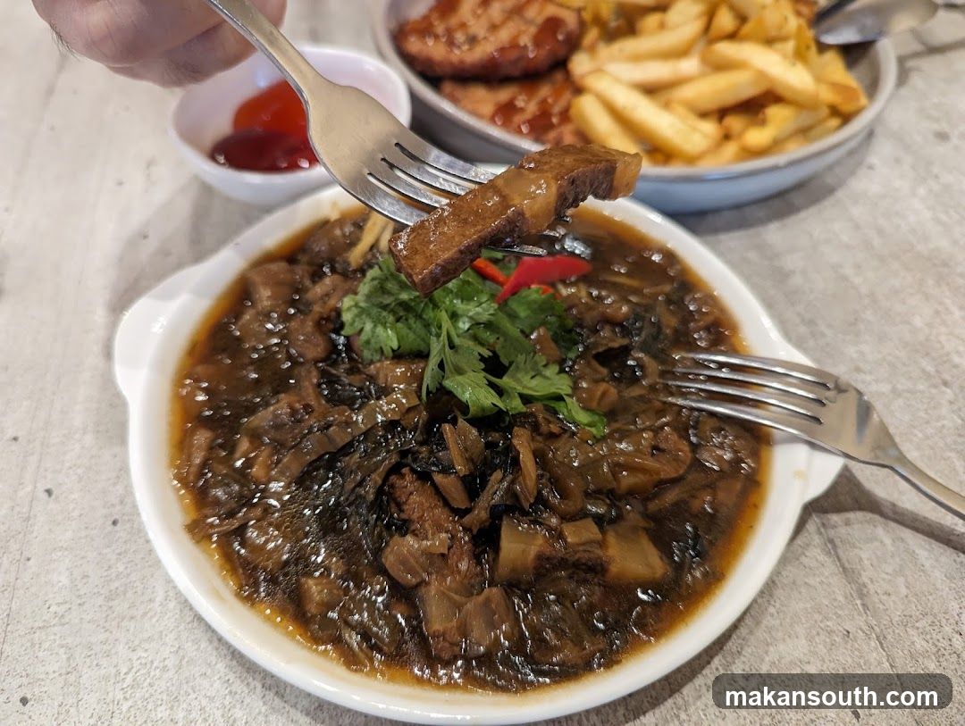 Sticky Rice with Beef and Sauerkraut