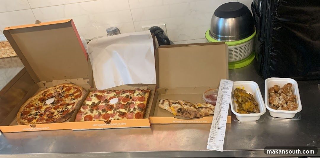 John's Pizzeria & Bakery