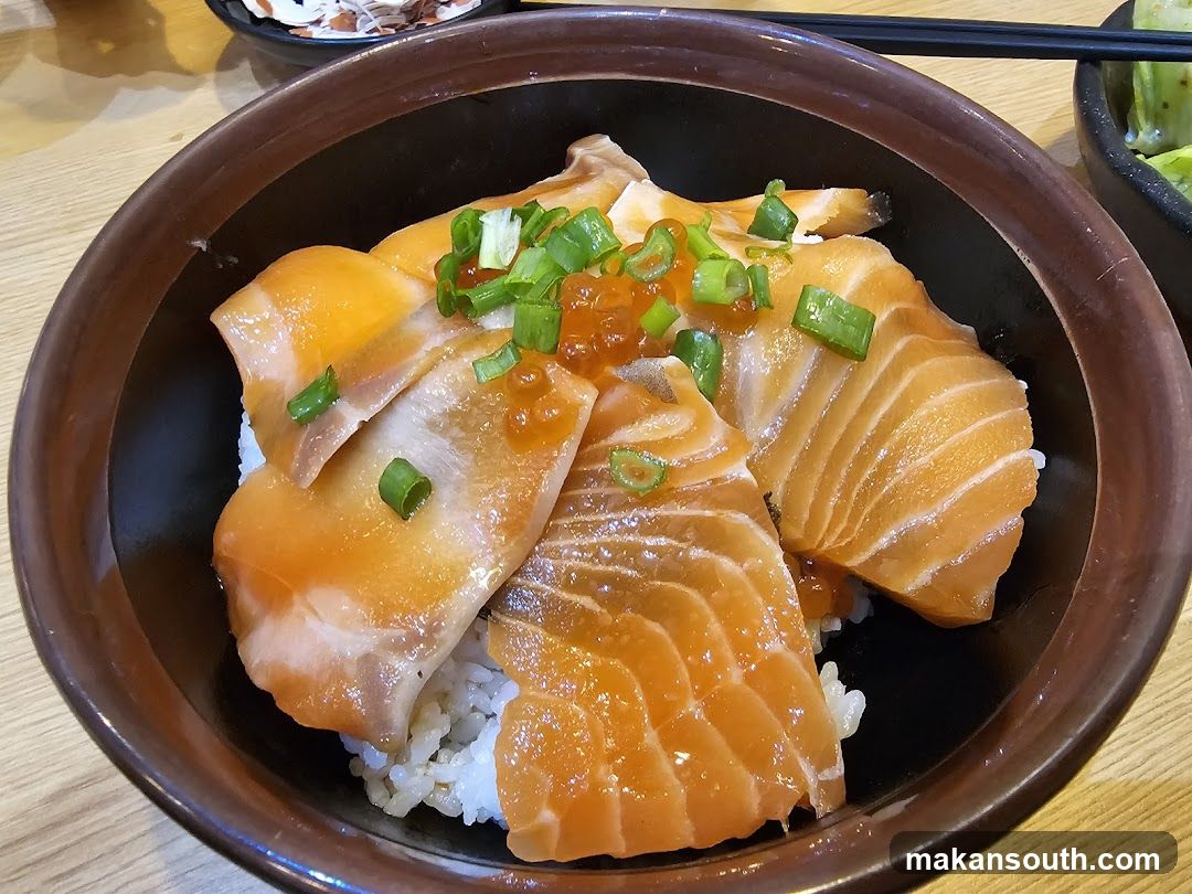 Salmon Rice Bowl with Roe and Scallions