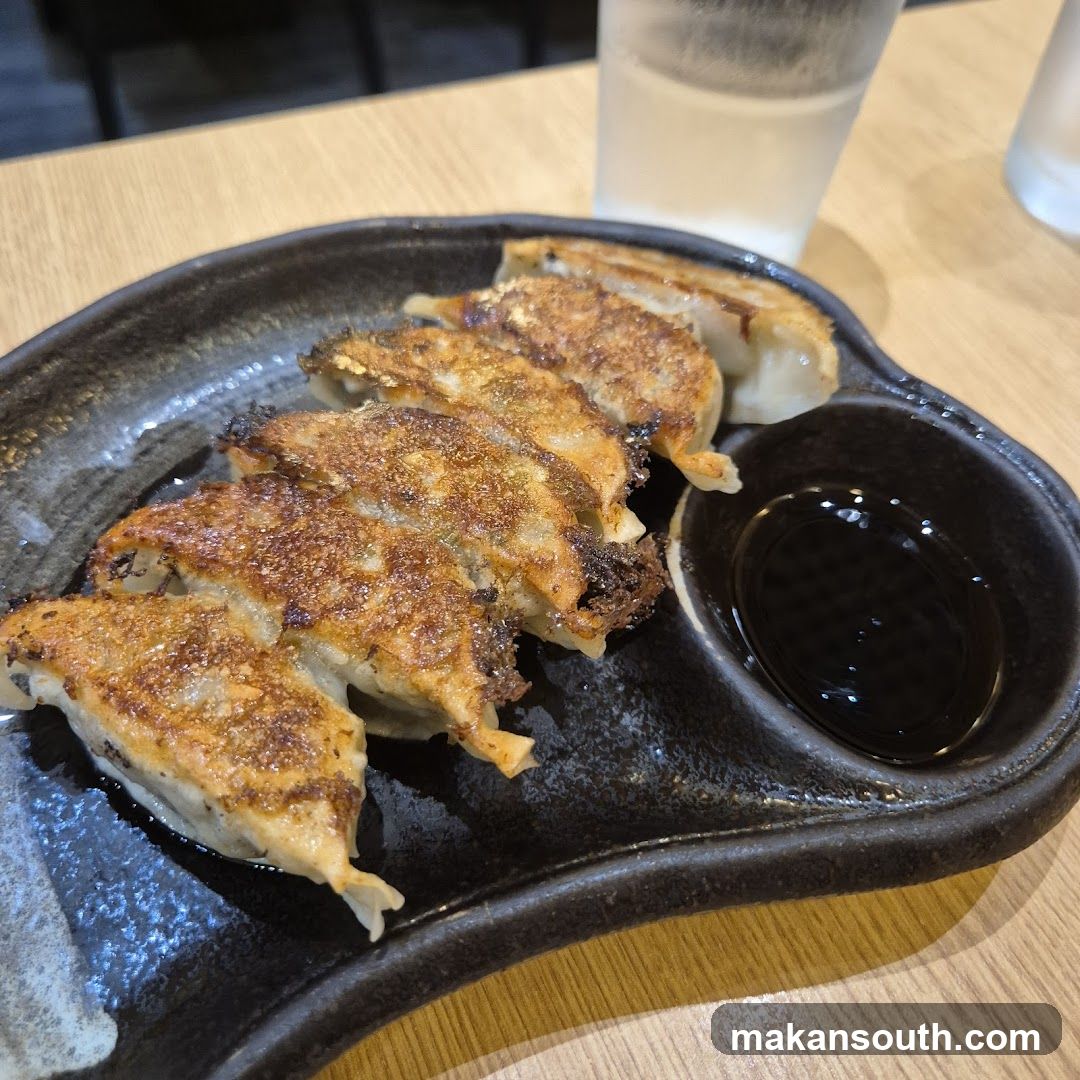 Gyoza with dipping sauce