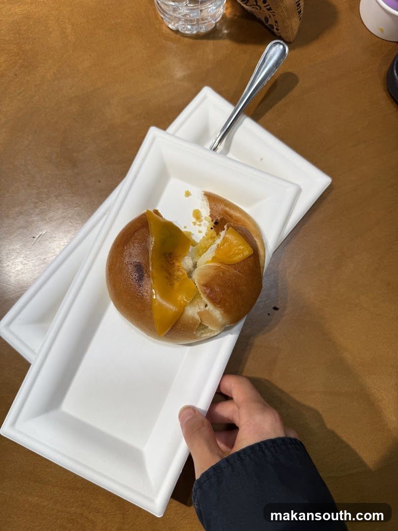 Bagel with Cheese and Fruit