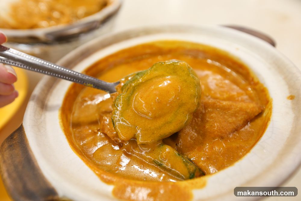 Curry Dishes with Seafood