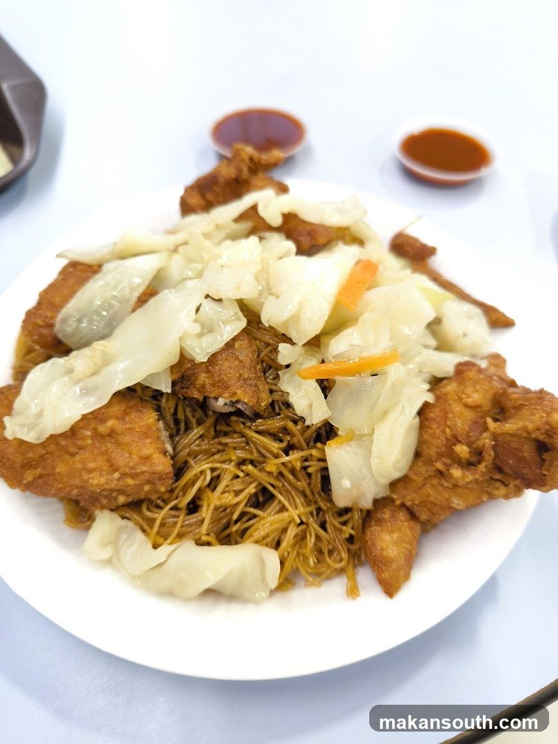 Fried Noodles with Cabbage and Crispy Tofu