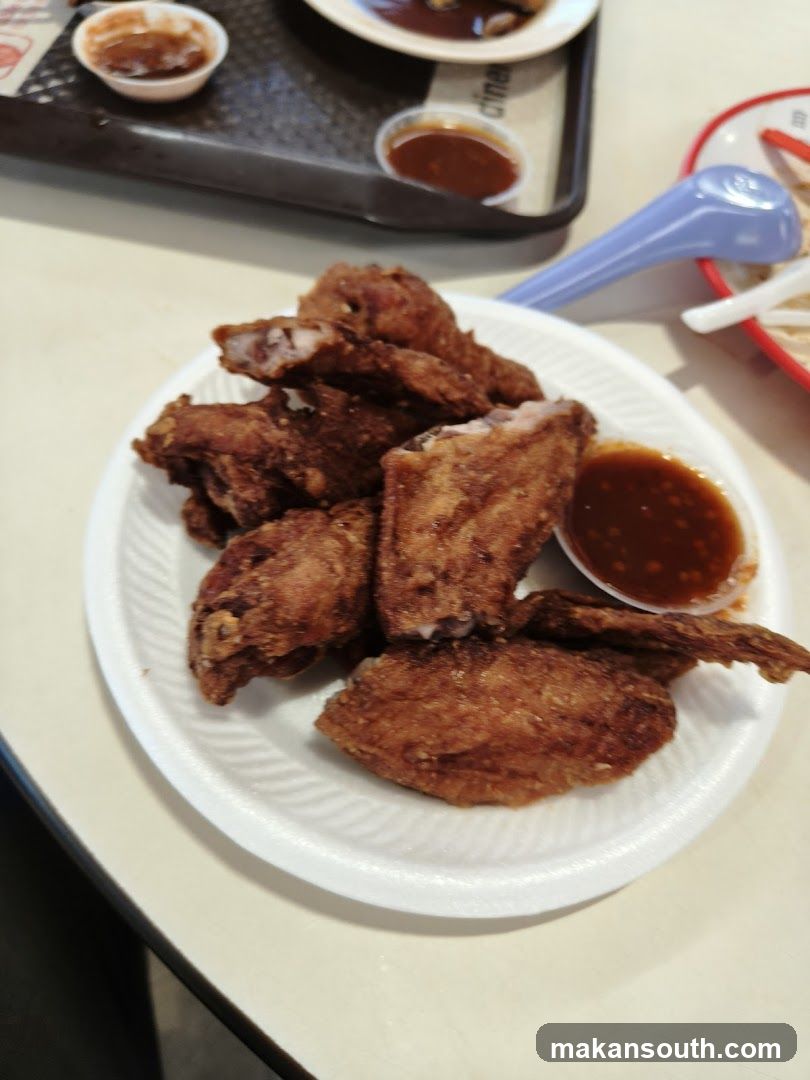Fried Chicken Wings with Sauce