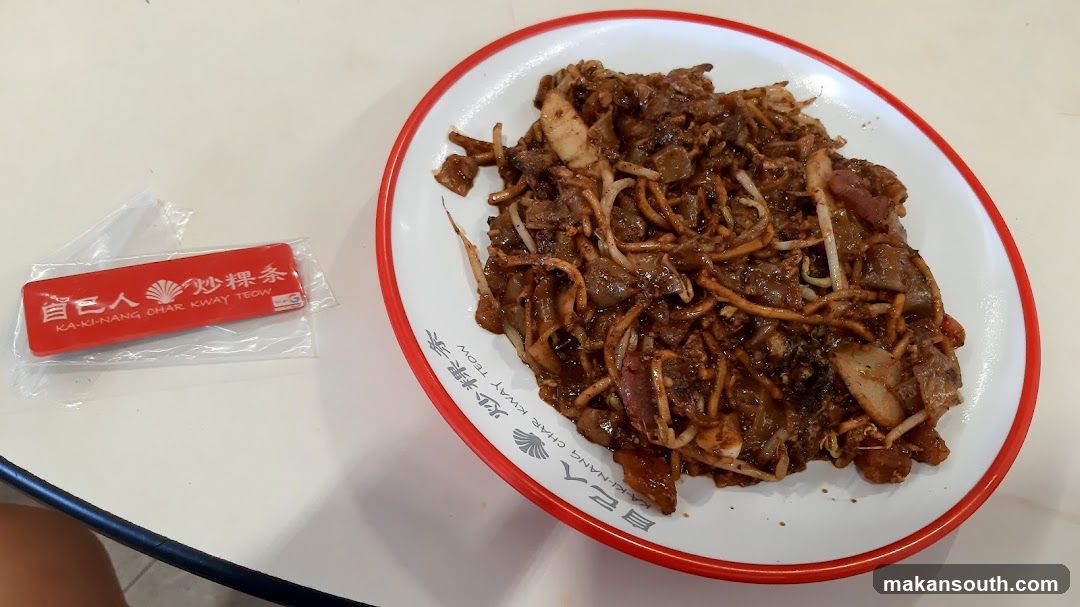 Chow Mein Plate with Condiment Packet